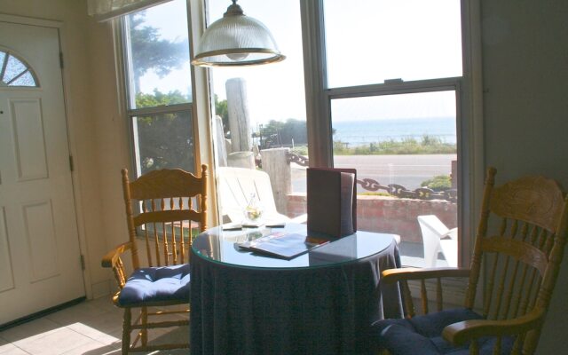 Captain's Cove Inn