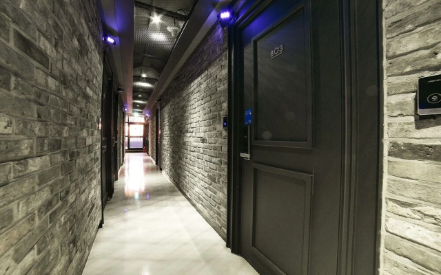 Yeosu 1st Avenue Hotel