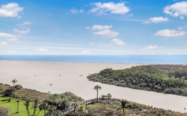 South Seas Tower 3-905