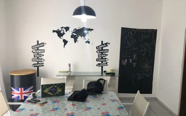 Brazil & France Hostel and House Inn