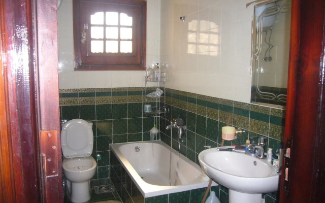 Kenzy Guest House