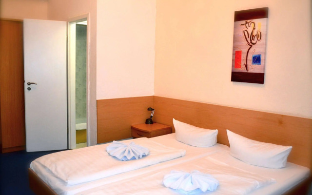 Hotel Pension Messe