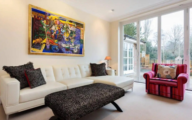 Veeve House In Hampstead
