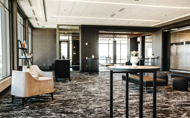 AC Hotel by Marriott Columbus Downtown