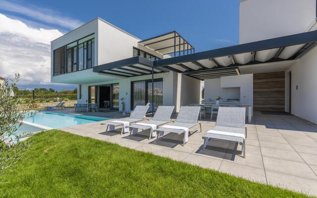 Noble 1 in Bale with 3 bedrooms and 3 bathrooms