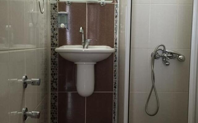 Otel Unlu