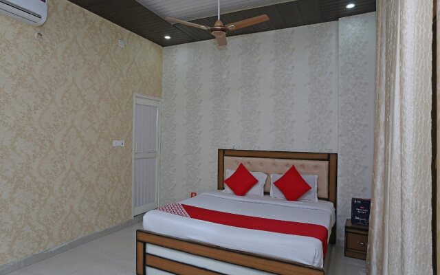 Hotel Sudhir by OYO Rooms