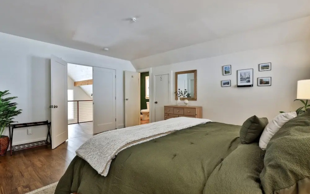The Powder House 4 Bedroom Home