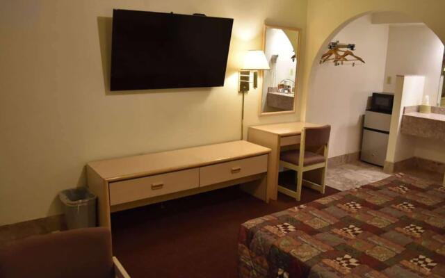 Travelodge by Wyndham Farmington