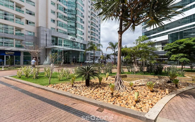 Studio em cond. c/ Academia, Asa Norte SMZ407