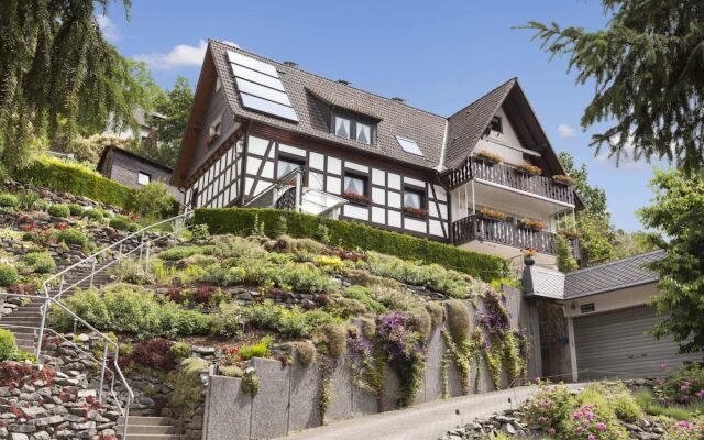 Hillside Cottage Near Winterberg