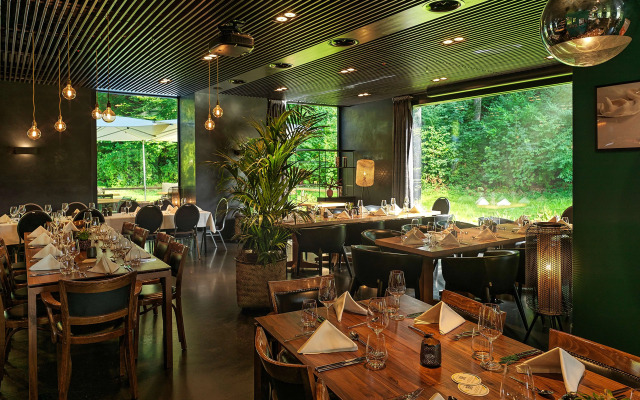 City Garden Hotel