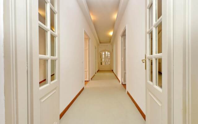 Treasurerome Spanish Steps Family 4BR