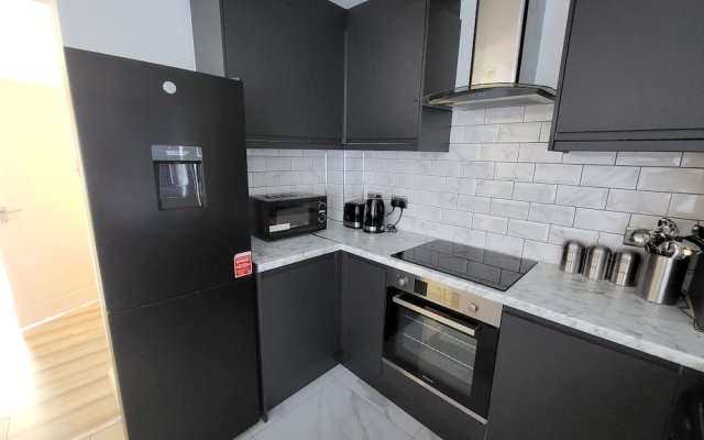 Grand Exclusive 2 Bed Apartment - London