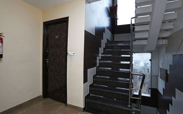 OYO 28440 Mk Hotel And Restaurant