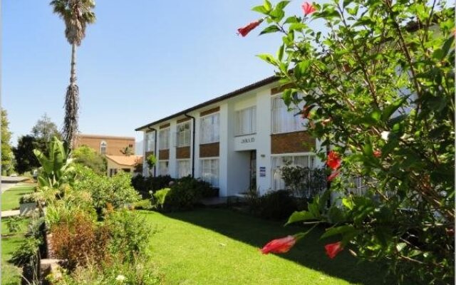 Jamaed Court Self-Catering Apartments