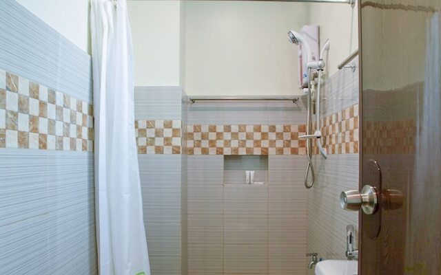 OYO 421 Deck 360 Dormitel Near Davao Medical School Foundation Hospital