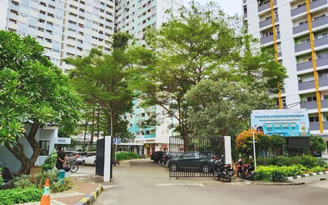 The Royale Sentra Tower Kuning