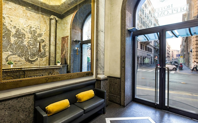 Hotel Diplomatic