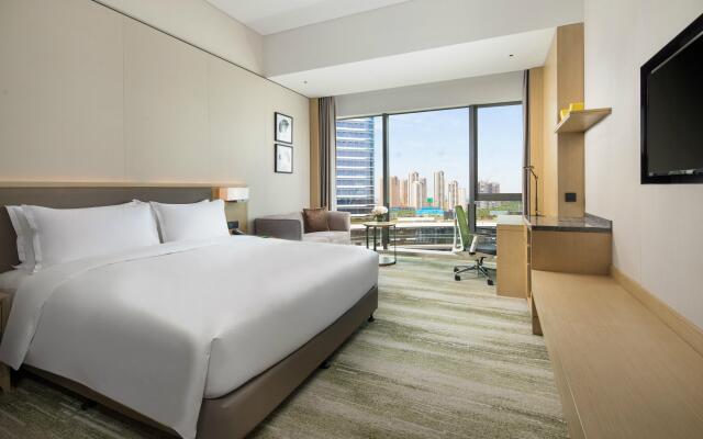 Holiday Inn Zhengzhou Riverside by IHG