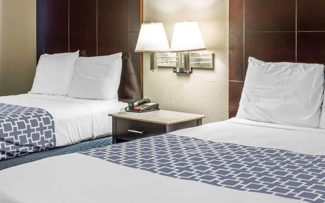 Econo Lodge Scranton near Montage Mountain