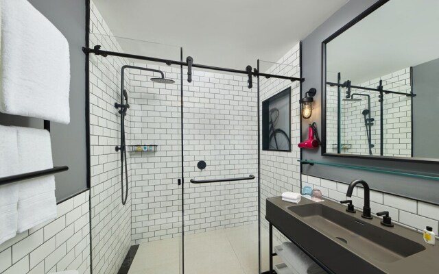 Moxy Nanjing Jiangning