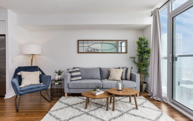 Premier High-Rise Downtown Suites