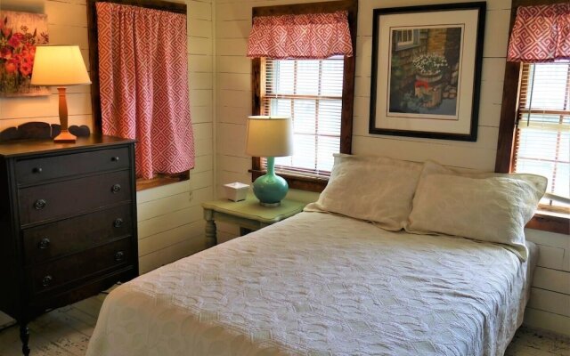 Queen Bee - 2 Br Home