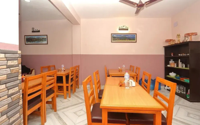 Oyo 717 Hotel Gurung Culture