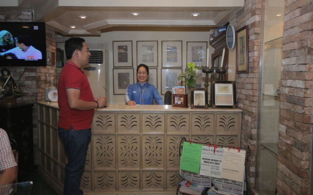 Roxas President's Inn