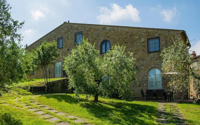 Apartment in Montaione With Fireplace