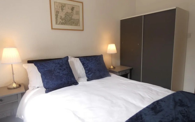Central 2-bed Flat in Edinburgh
