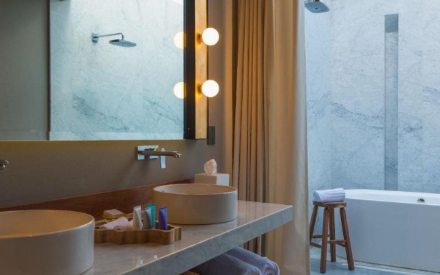 Dos Casas Hotel & Spa