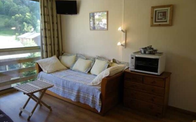 Rapin36 Studio 3 People 2 South Facing