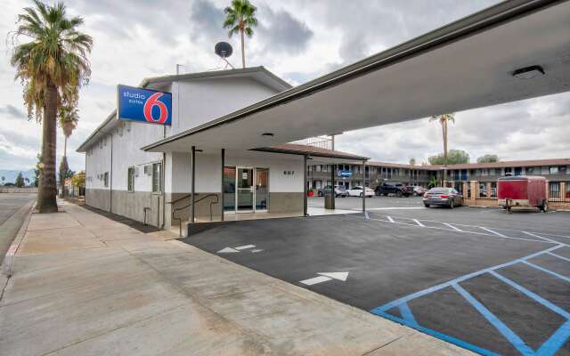 Studio 6 Suites – San Bernardino, CA