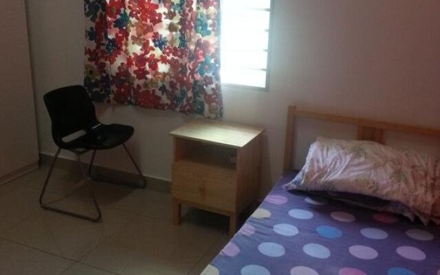 Seven Hostel