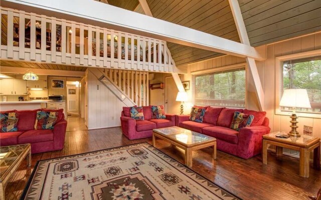 Echota 4 Bedroom Home with Hot Tub