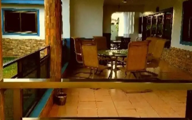 Classy 1 bedroom Villa With Pool in Accra