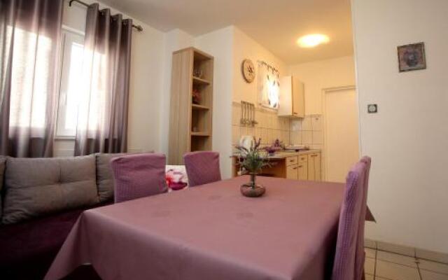 Stela Apartments