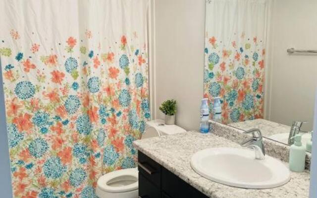 Charming 3BR Detached House in Stonebridge