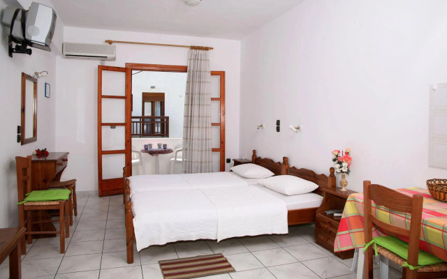 Kapetanos Rooms