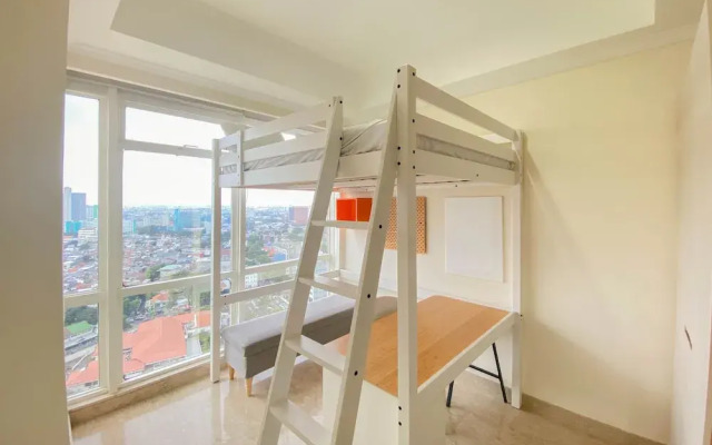 Spacious And Comfort Living 2Br At Menteng Park Apartment