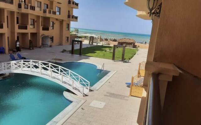 Luxury Front Sea View Apartment in Hurghada
