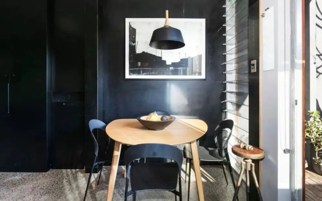 Spacious Modern Terrace House With Free Parking