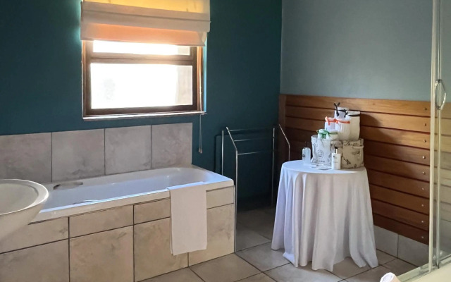 The Clarens Country House