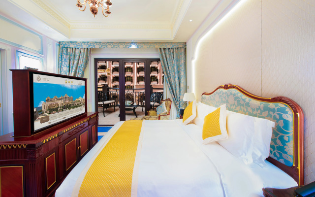 Legend Palace Hotel