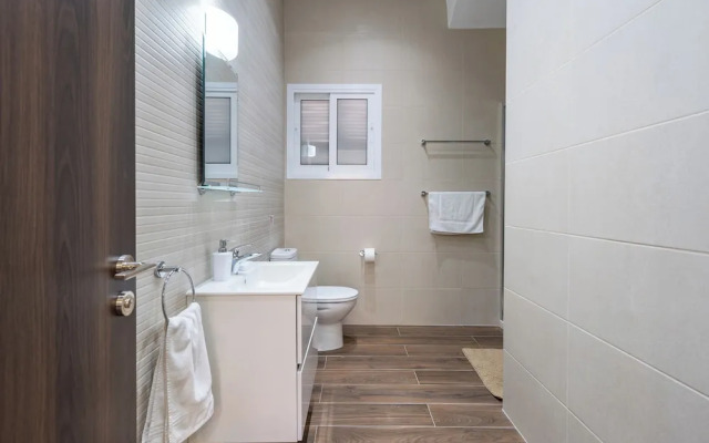 Aura 2-Bedroom Apartment in Larnaca