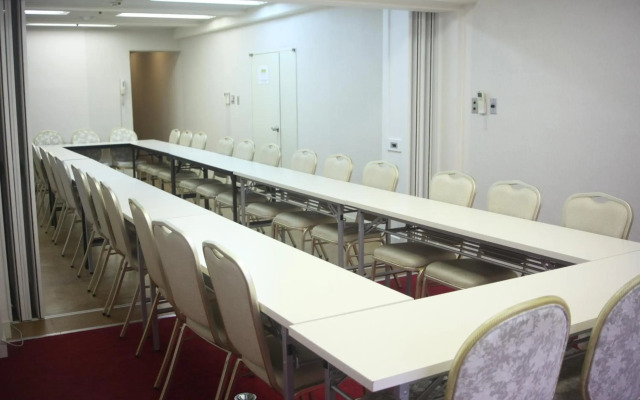 Yokohama Heiwa Plaza Hotel