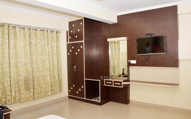 Hotel Nand Residency