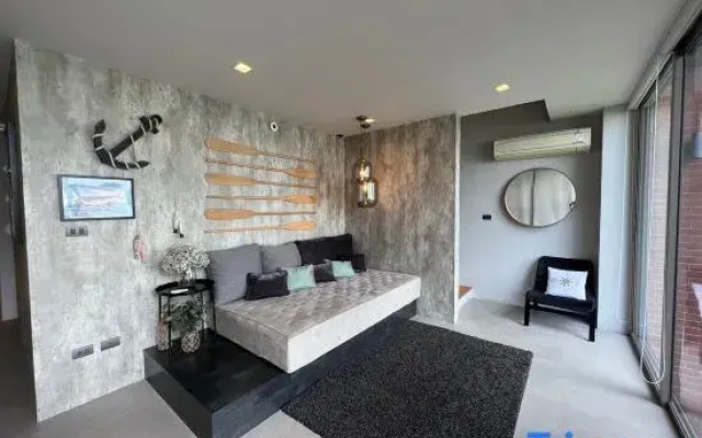Sandbox 6 (3BR-max 12 guests)